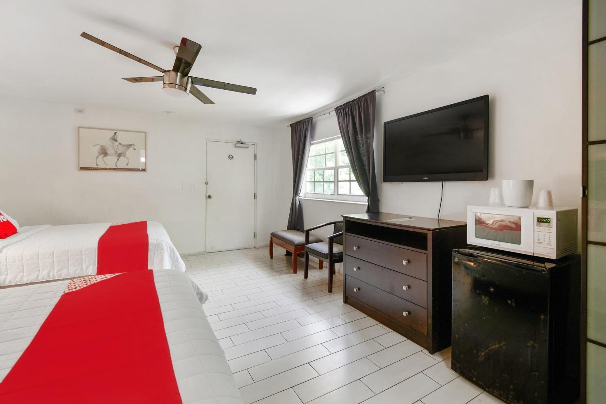 Oyo Hotel Coral Gables - Miami Airport المظهر الخارجي الصورة