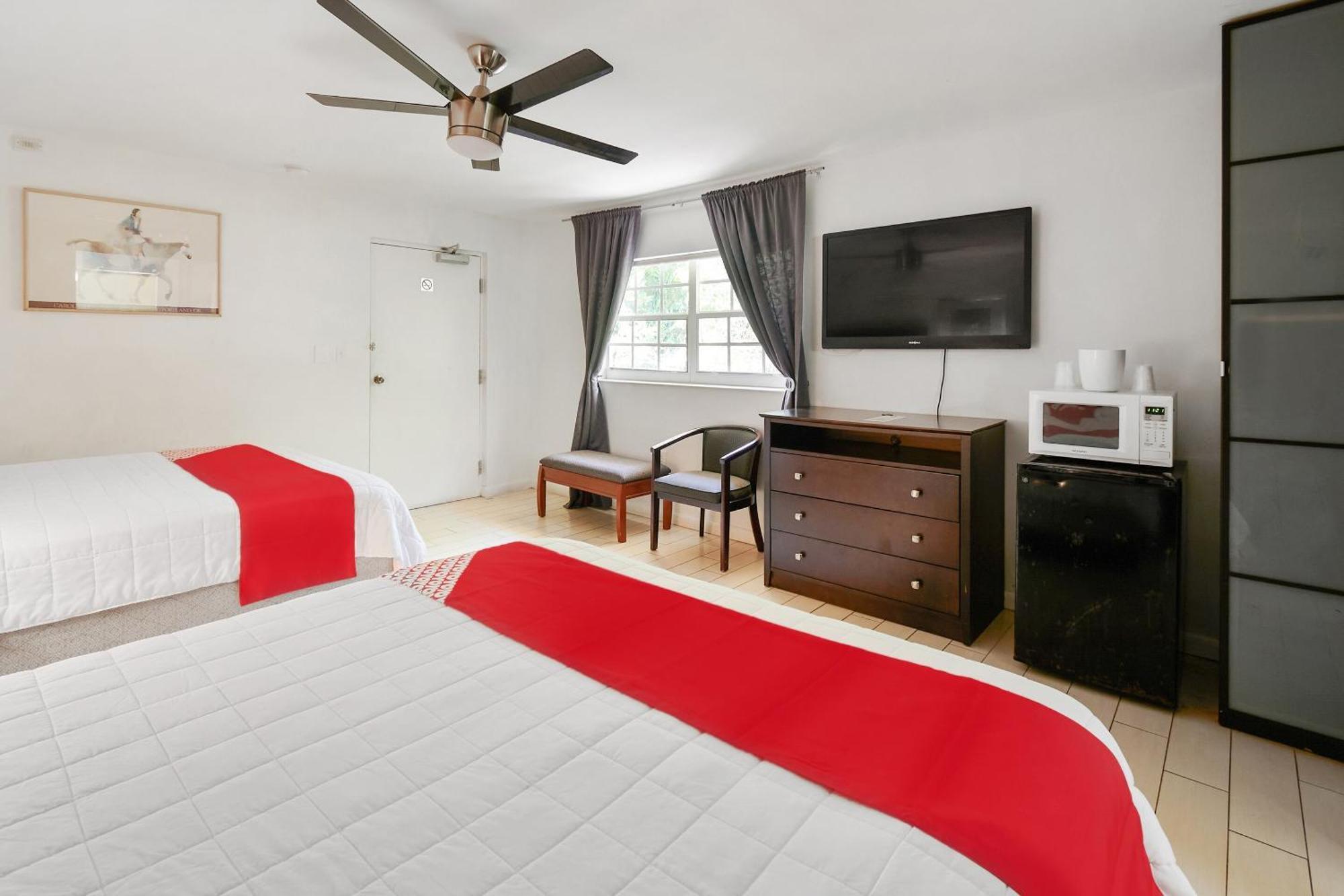 Oyo Hotel Coral Gables - Miami Airport المظهر الخارجي الصورة